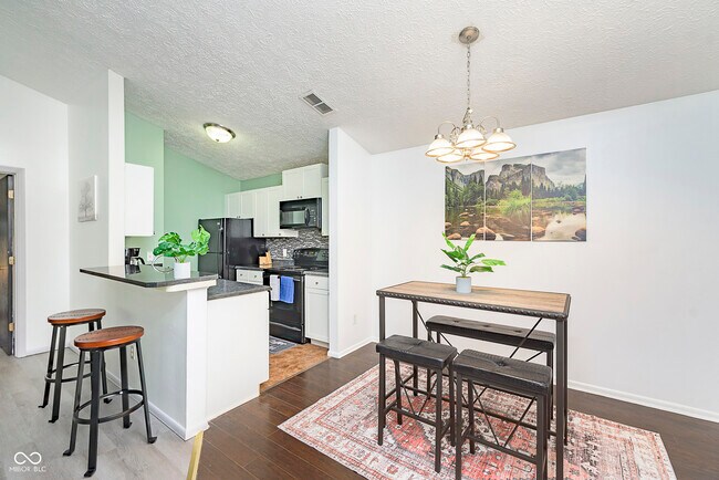 Building Photo - 4351 Village Pkwy Cir W