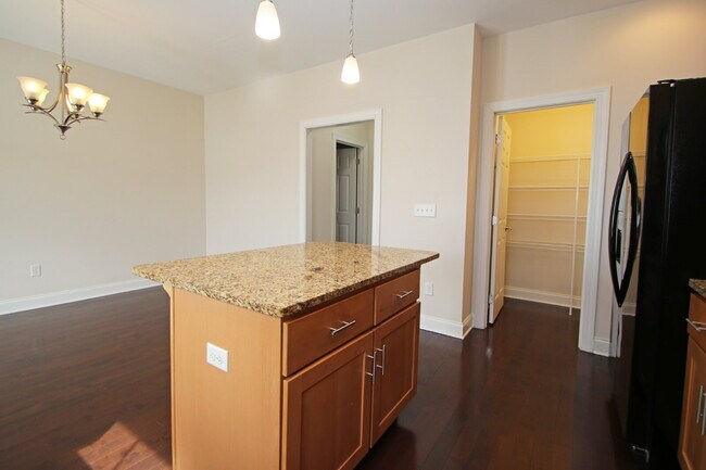 Building Photo - Stunning 3 Bed Rental with Deck & Pond View!
