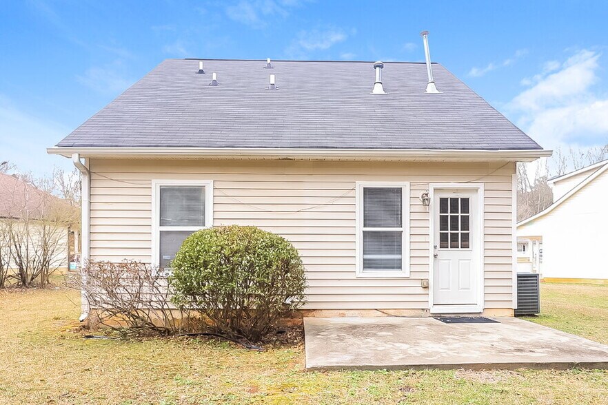 Building Photo - 705 Addy Cove