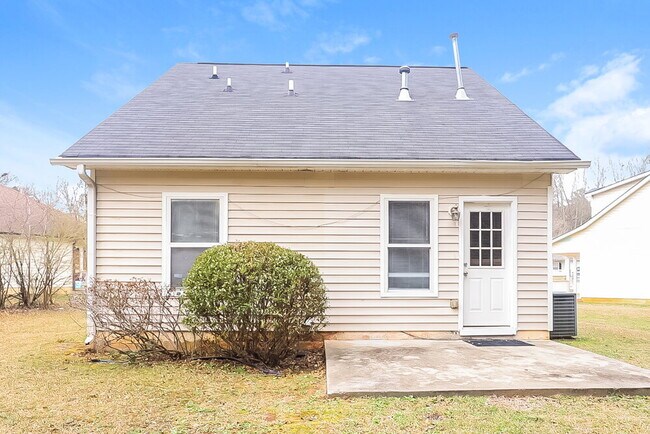 Building Photo - 705 Addy Cove