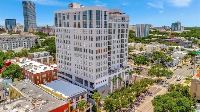 Building Photo - 226 5th Ave N