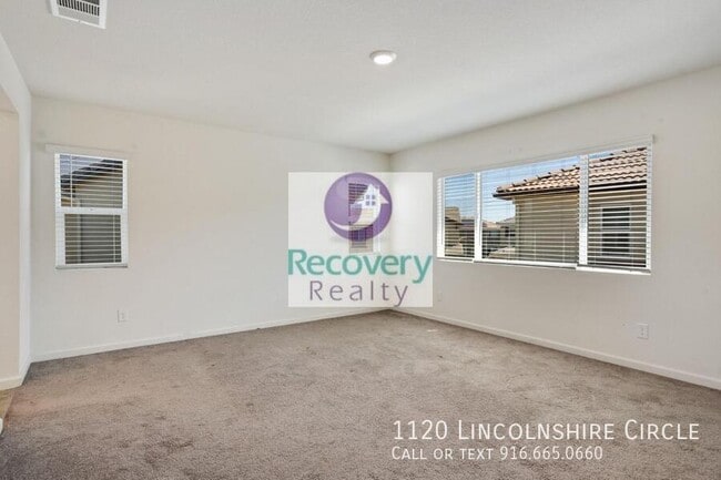 Building Photo - 1120 Lincolnshire Cir