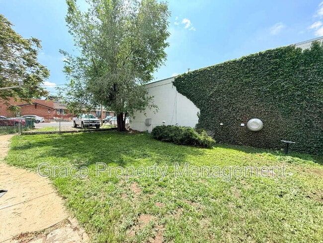 Building Photo - 5685 S Elmwood St