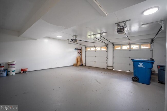 Building Photo - 13320 Scibilia Ct