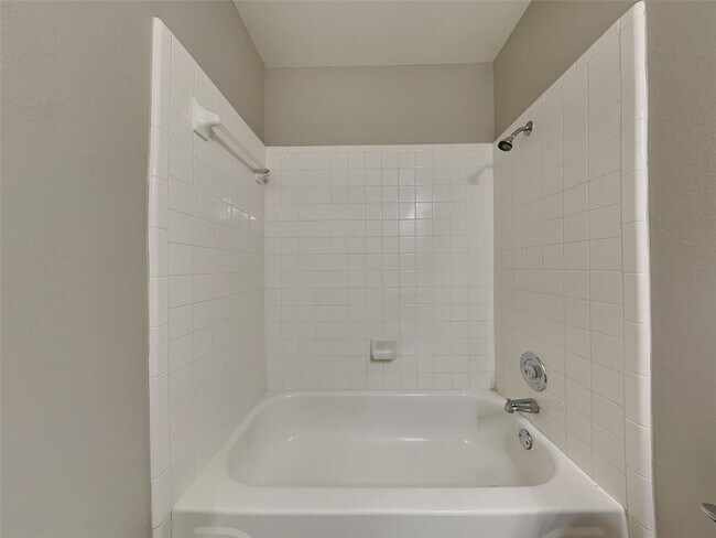 Building Photo - 310 Masonwood Dr