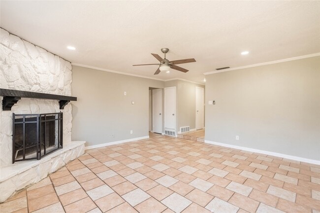 Building Photo - 902 Toyah Creek Ln