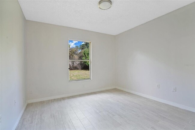 Building Photo - 617 4th Ave N