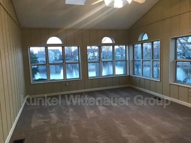 Building Photo - 225 Archview Dr