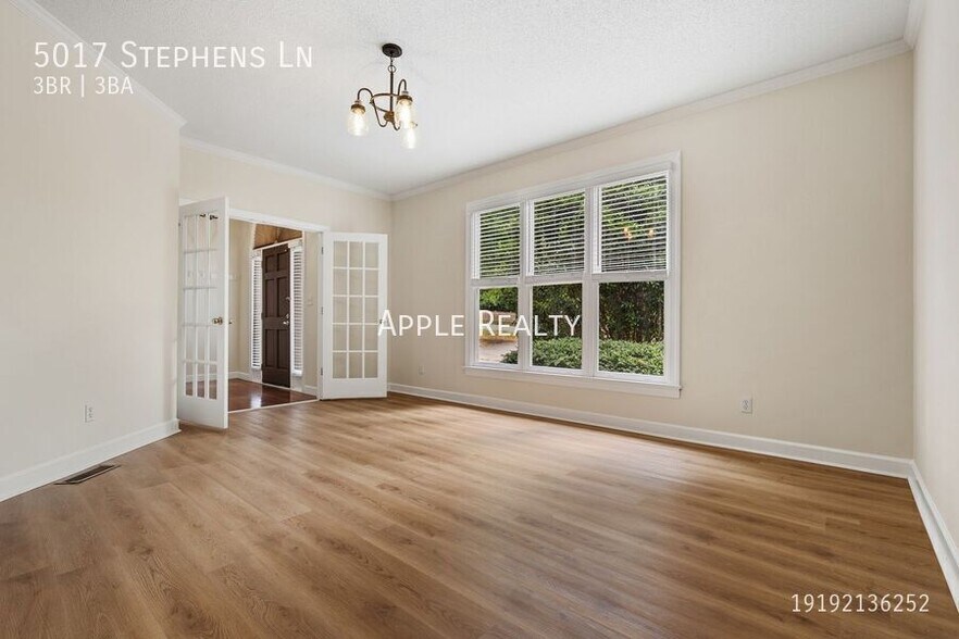 Building Photo - 5017 Stephens Ln