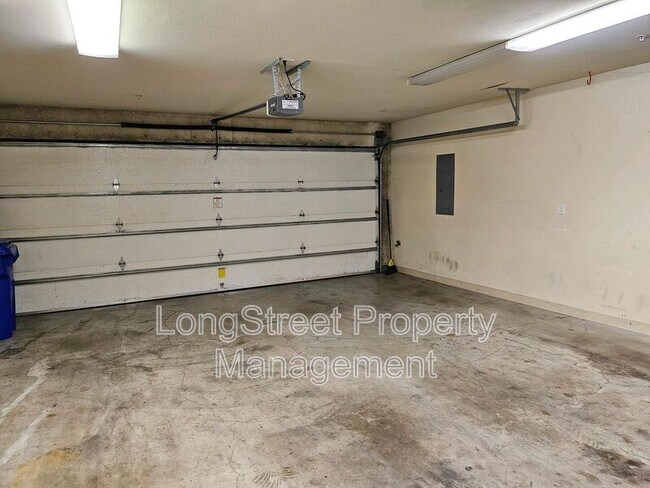 Building Photo - 2176 NW 16th Ave