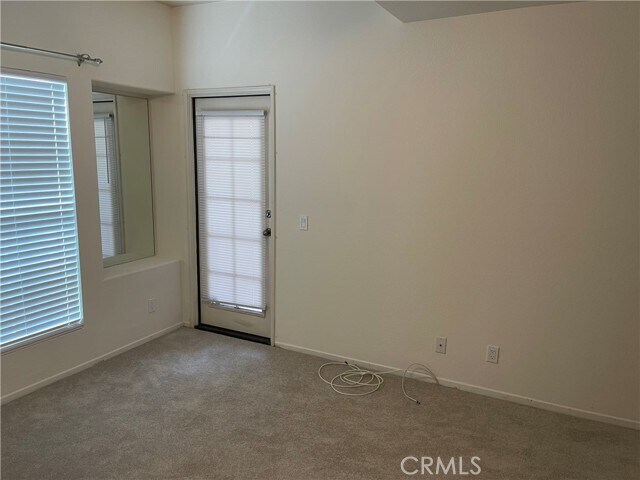 Building Photo - 6 Vía Contento