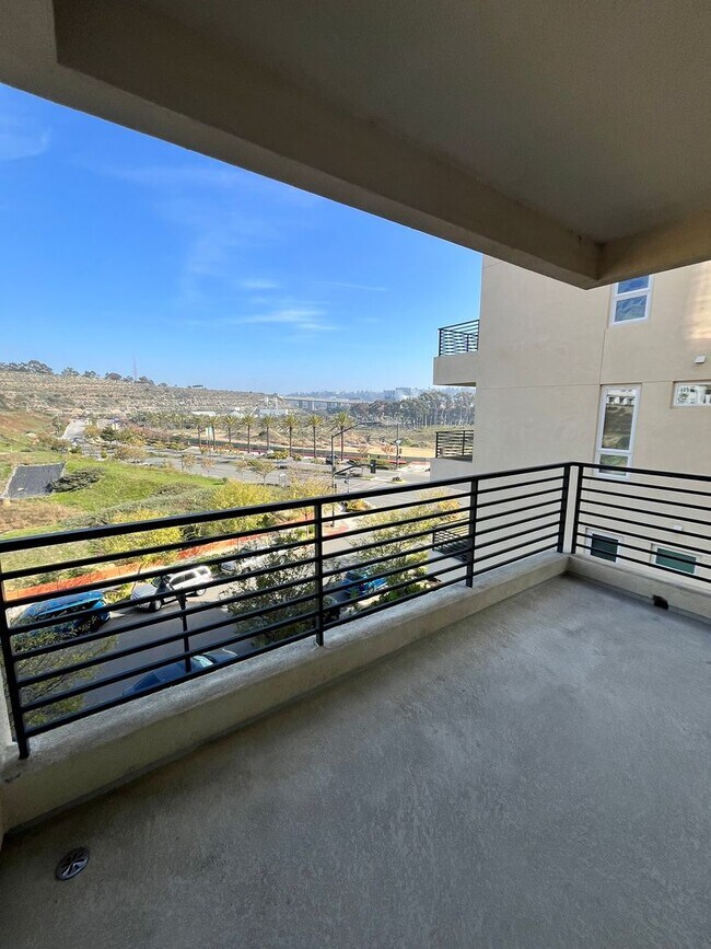 Building Photo - February Ready! Modern Mission Valley Condo in Civita Park