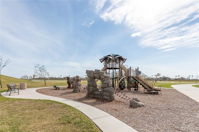 Building Photo - 33 Escondido Pass