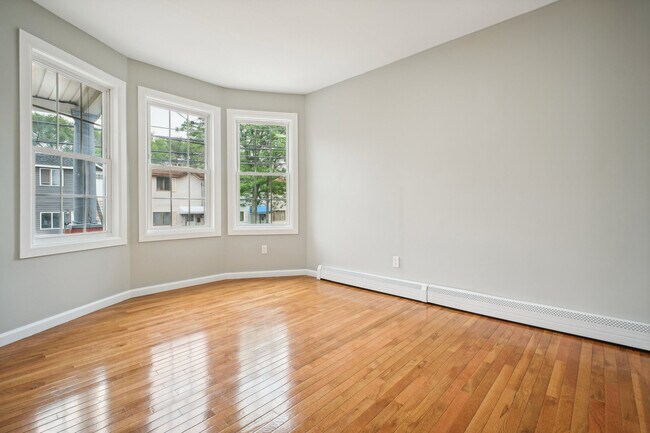 Building Photo - 125 Kearney Ave