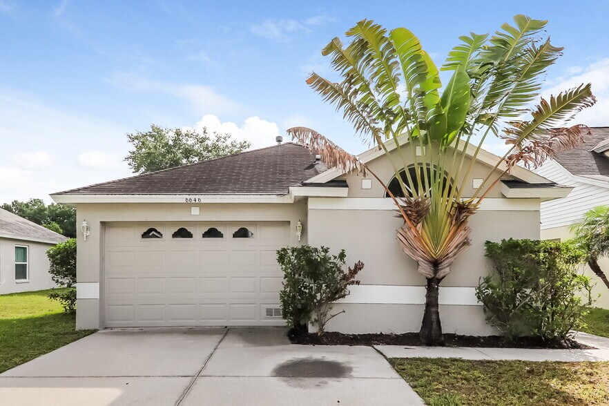 Primary Photo - 6646 Summer Cove Dr