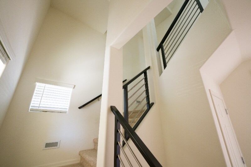 Building Photo - 1218 S Sunset Dr