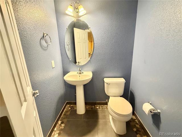 Building Photo - 7582 S Quemoy St