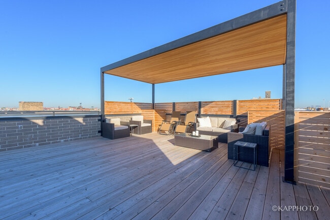 Building Photo - 1146 W Hubbard St