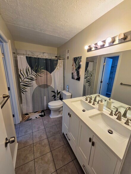 Building Photo - 905 Wynnes Ridge Cir SE