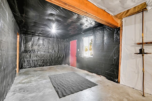 Building Photo - 26172 Center Dr