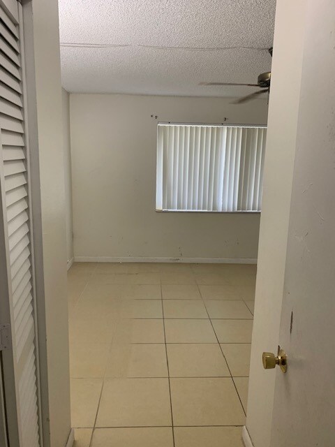 Master bedroom - 7920 Camino Real