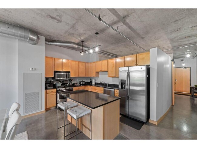 Building Photo - 720 N 4th St