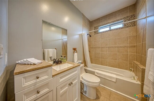 Building Photo - 729 Clay Ridge