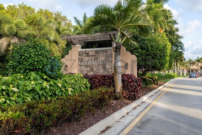 Building Photo - 708 SW 147th Ave