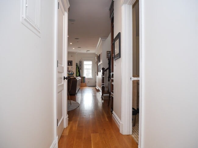 Building Photo - 161 Tudor St