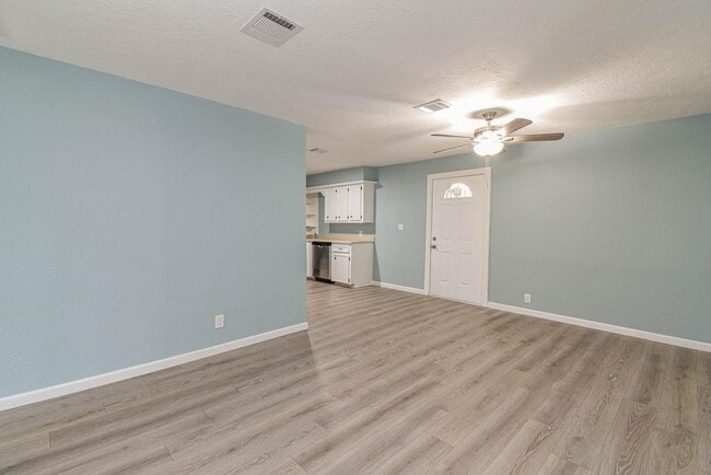 Building Photo - 3735 Woodpeckers Grove