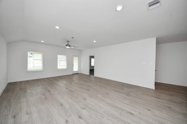Building Photo - 31138 Warwick Coast Ct