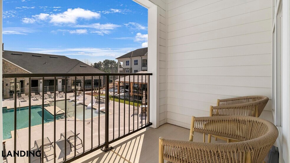 Building Photo - 2800 Milan Ct