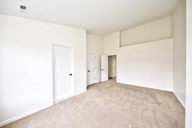 Building Photo - 130 Spencer Cir