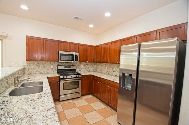 Building Photo - 1558 Teal Dr