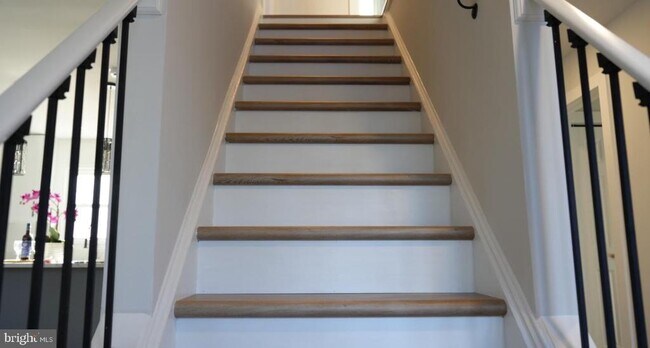 Building Photo - 5114 Montgomery Rd