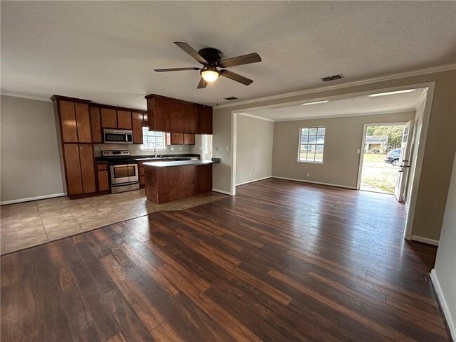 Building Photo - 5710 5th St