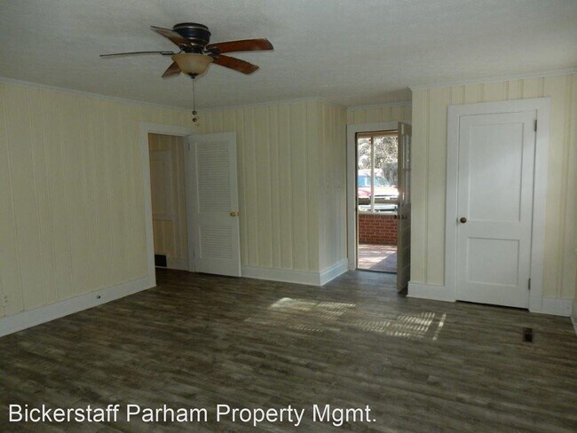 Building Photo - 2 br, 2 bath House - 1425 Peacock Avenue