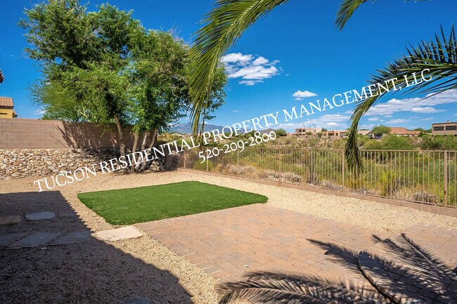 Building Photo - 10737 S Miralago Dr