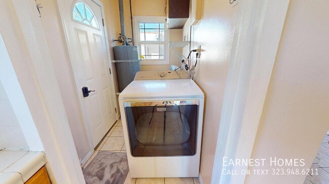 Building Photo - 517 E Chestnut St