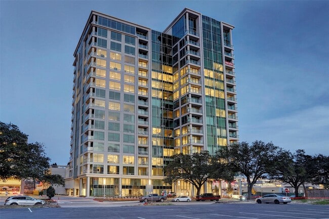 Building Photo - 2047 Westcreek Ln