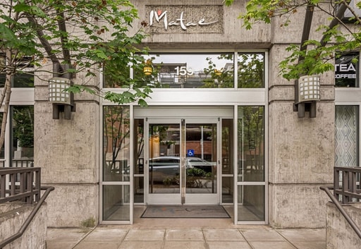 Building Photo - Stunning 1 bed condo in desirable Belltown and Lower Queen Anne! Available 3/7/26!