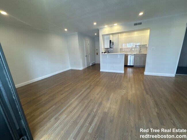 Building Photo - 320 Hammond Pond Pkwy