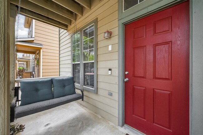 Building Photo - 16847 Mammoth Springs Dr