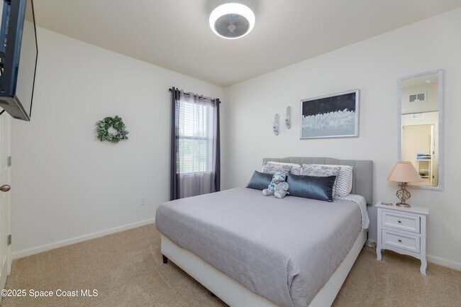 Building Photo - 843 Remington Green Dr SE