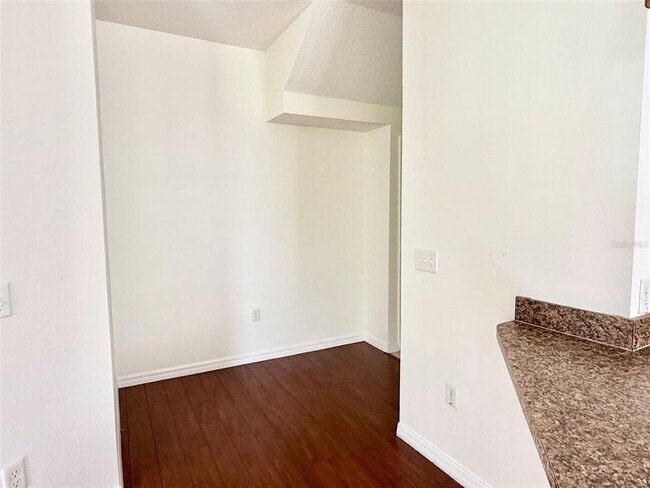 Building Photo - 1535 Broken Oak Dr