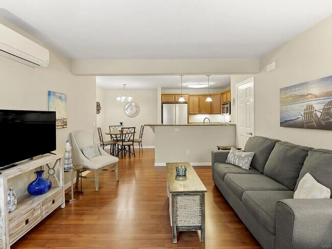 Building Photo - "Charming 1-Bedroom Apartment in San Diego's Vibrant Clairemont Neighborhood!"