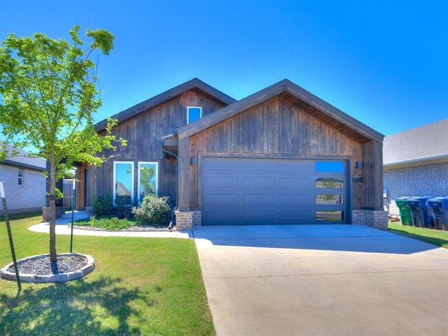 Building Photo - 16128 Quiet Storm Dr