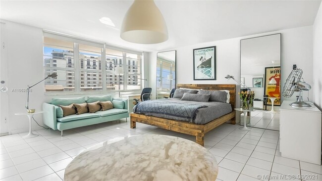 Building Photo - 100 Lincoln Rd