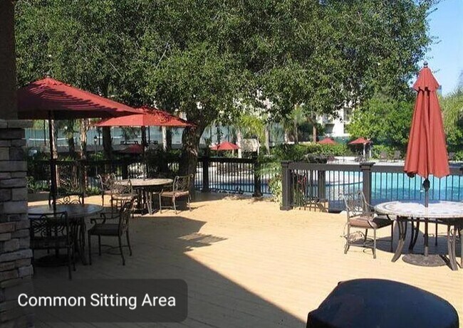 Building Photo - 5565 Canoga Ave