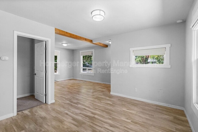 Building Photo - 1836 E 10th Ave